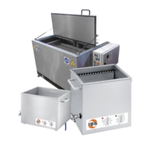 Ultrasonic cleaning device